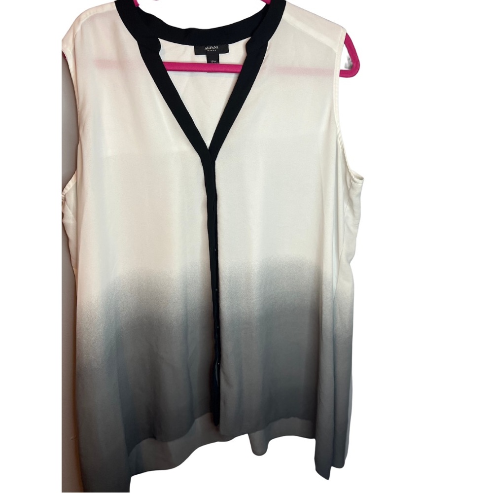 Alfani Size 18W Black and White Ombre Top